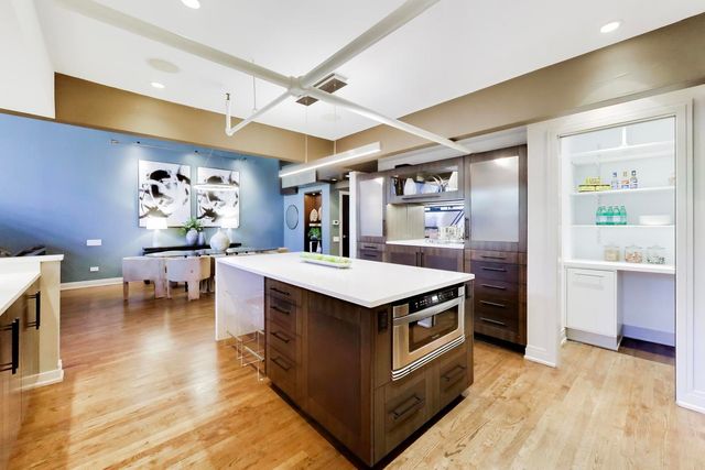 1000 W Washington Boulevard 145, Chicago, IL 60607