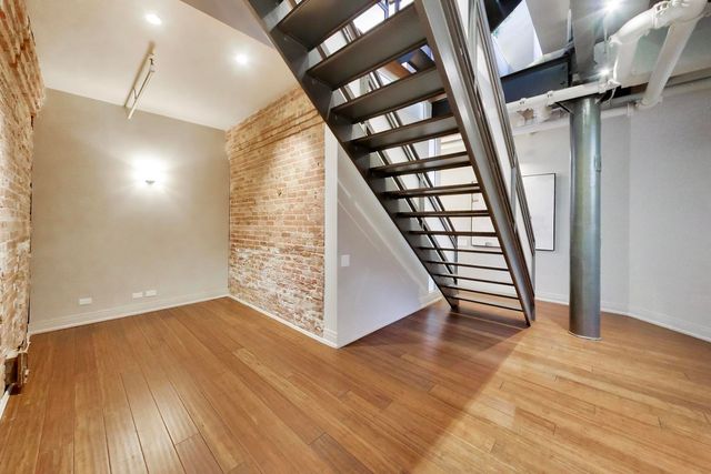 1000 W Washington Boulevard 145, Chicago, IL 60607