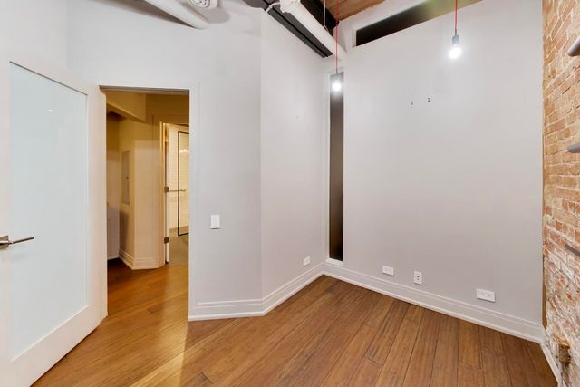 1000 W Washington Boulevard 145, Chicago, IL 60607