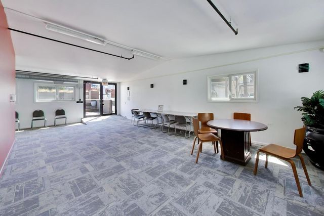 1000 W Washington Boulevard 145, Chicago, IL 60607