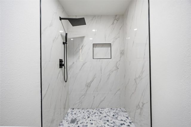 8115 Betty Boop Street, Houston, TX 77028