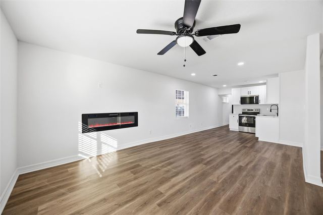 8115 Betty Boop Street, Houston, TX 77028