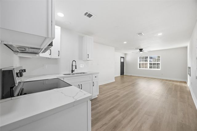 8115 Betty Boop Street, Houston, TX 77028