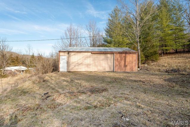 9058 Buckeye Road, Dittmer, MO 63023