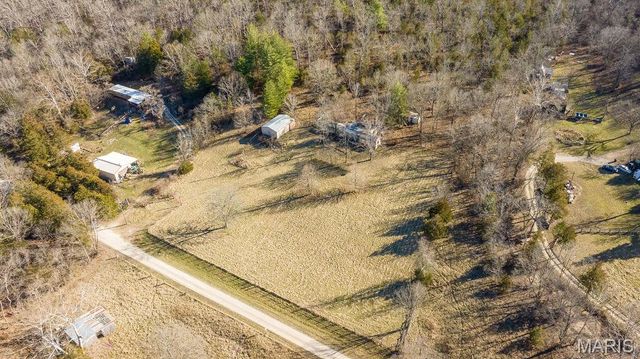 9058 Buckeye Road, Dittmer, MO 63023