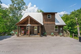 1519 Bluff Ridge Rd, Sevierville, TN 37876
