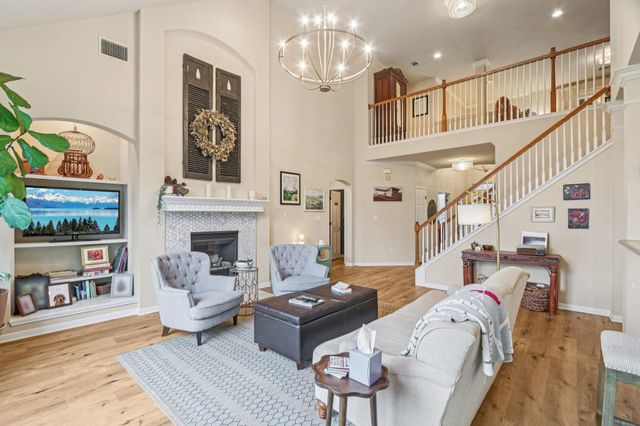 7124 Via Dono DR, Austin, TX 78749