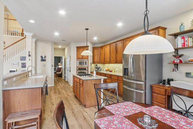 7124 Via Dono DR, Austin, TX 78749