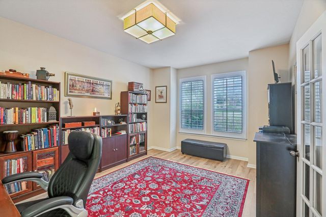 7124 Via Dono DR, Austin, TX 78749