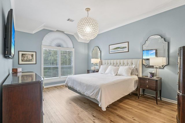 7124 Via Dono DR, Austin, TX 78749