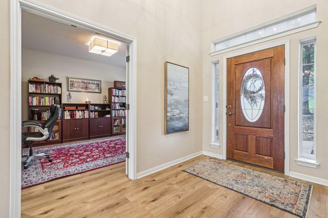 7124 Via Dono DR, Austin, TX 78749