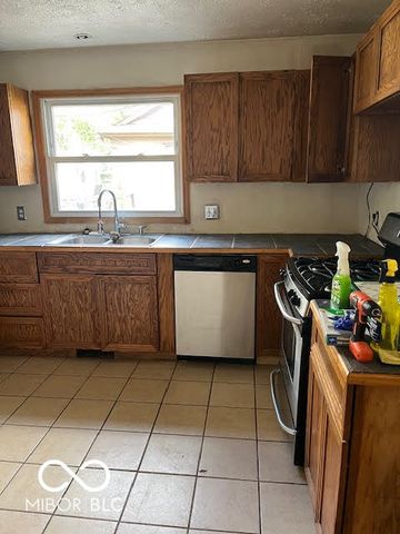 464 Carol Drive, Greenwood, IN 46143