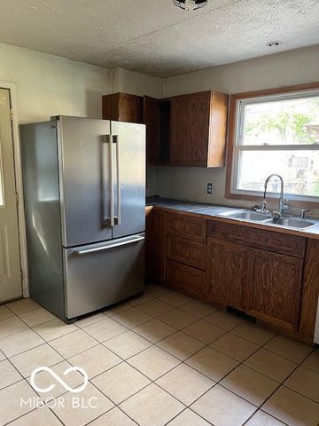 464 Carol Drive, Greenwood, IN 46143