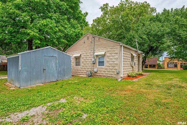 2219 S 6TH Street, Springfield, IL 62702