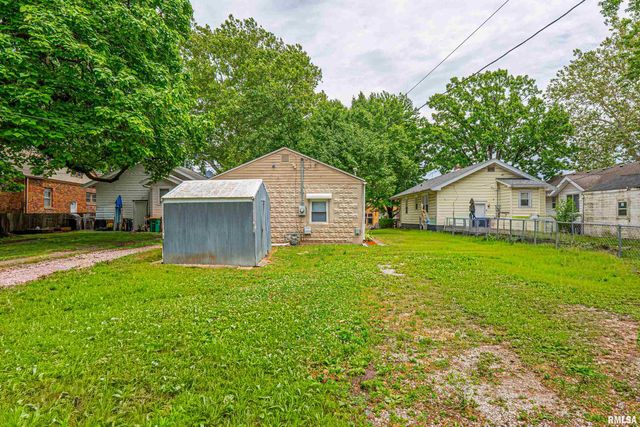 2219 S 6TH Street, Springfield, IL 62702