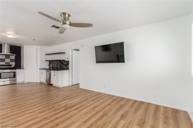 505 Vincent Way, Las Vegas, NV 89145