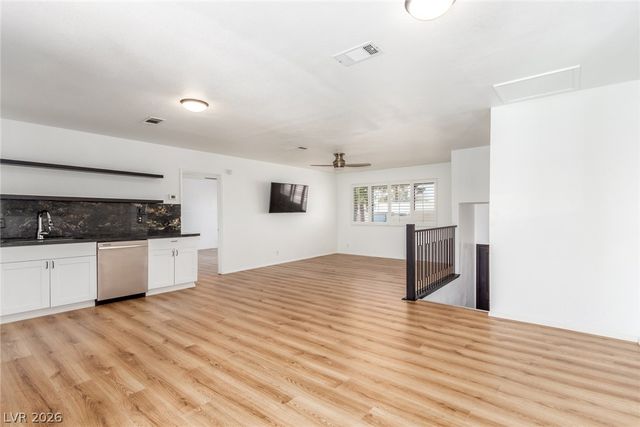 505 Vincent Way, Las Vegas, NV 89145