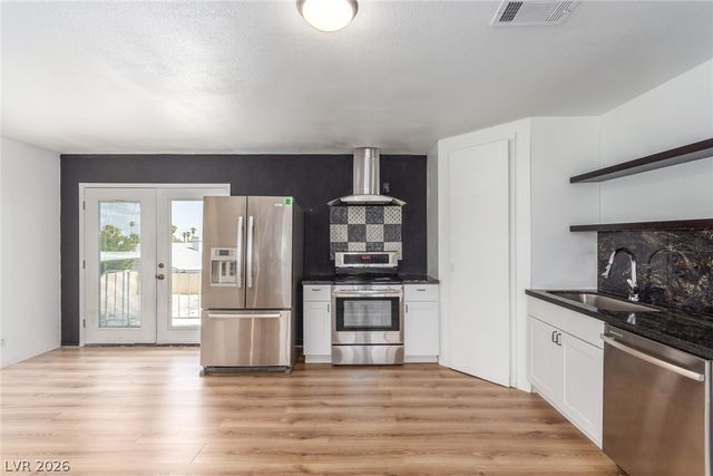 505 Vincent Way, Las Vegas, NV 89145