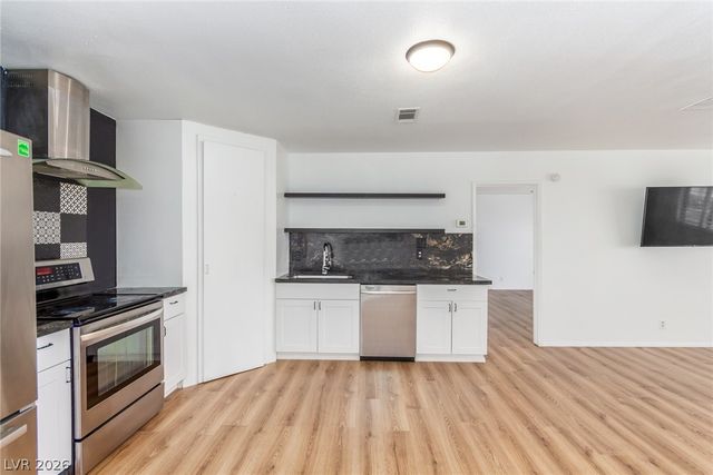 505 Vincent Way, Las Vegas, NV 89145