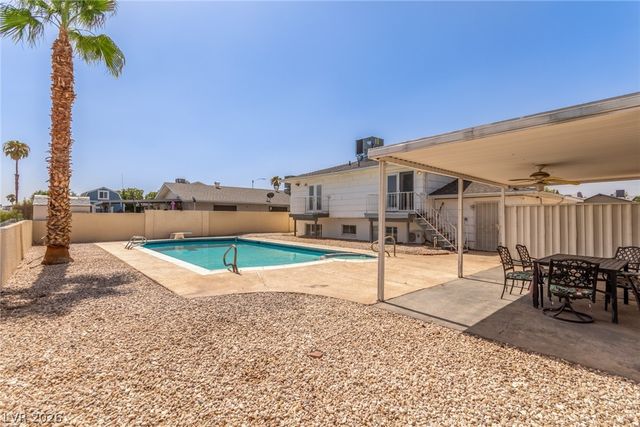 505 Vincent Way, Las Vegas, NV 89145