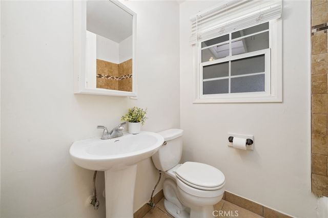 5634 Downey Avenue, Lakewood, CA 90712