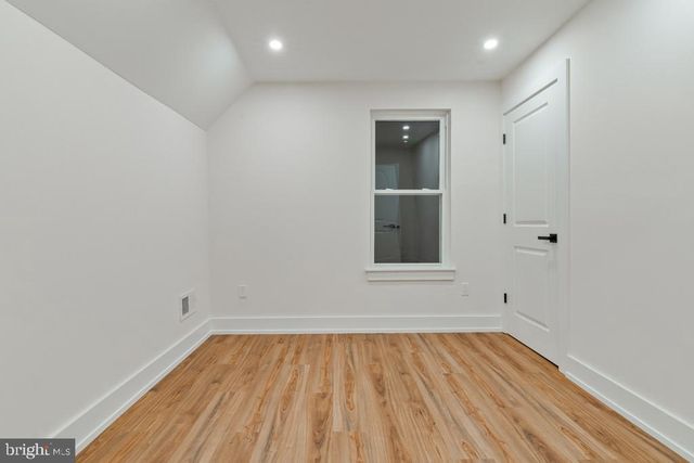 10 N HILLTOP AVE, Somerdale, NJ 08083