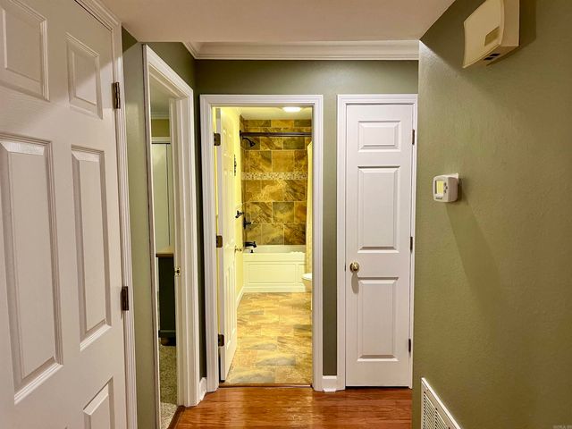 200 Pretti Pt Apt F2, Hot Springs, AR 71913