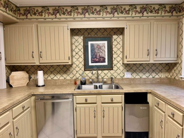 200 Pretti Pt Apt F2, Hot Springs, AR 71913