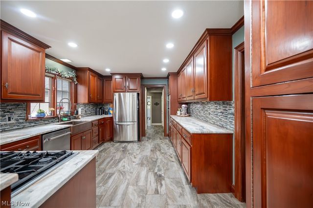 4306 Janell Court, Canfield, OH 44406