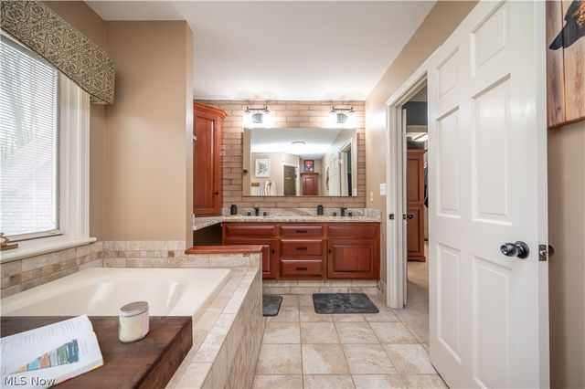 4306 Janell Court, Canfield, OH 44406