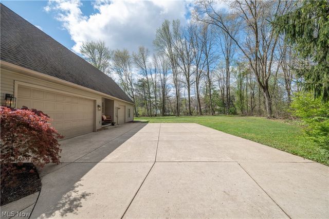 4306 Janell Court, Canfield, OH 44406