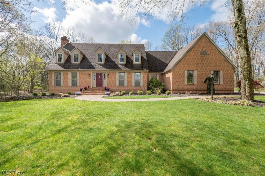 4306 Janell Court, Canfield, OH 44406