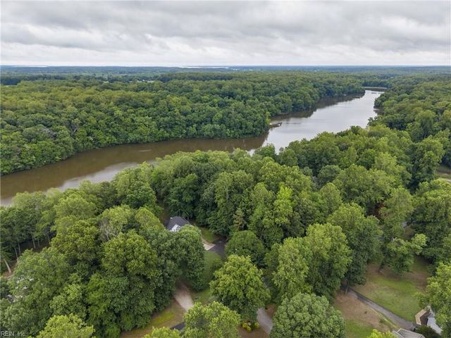 7953 Founders Mill WAY, Gloucester, VA 23061