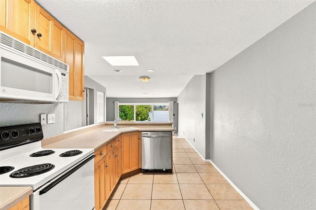 6714 NINA ROSA DRIVE B, Orlando, FL 32819
