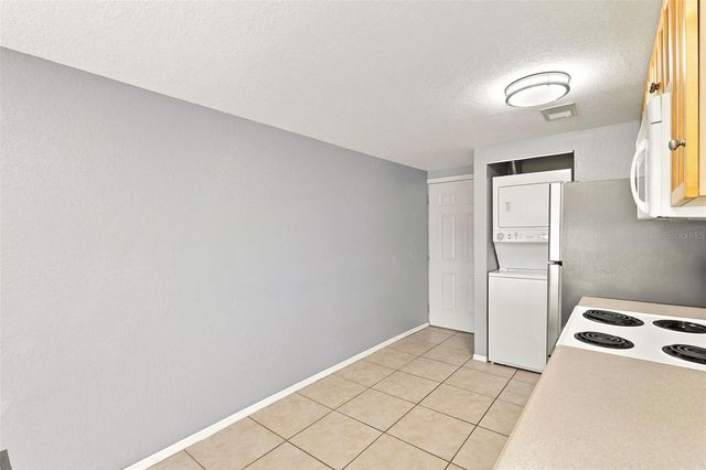 6714 NINA ROSA DRIVE B, Orlando, FL 32819