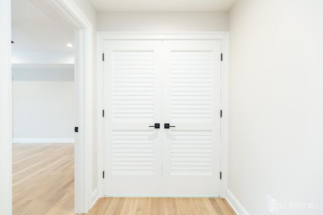 7 Altamont Road, Edison, NJ 08817