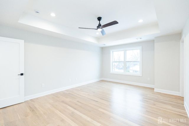 7 Altamont Road, Edison, NJ 08817