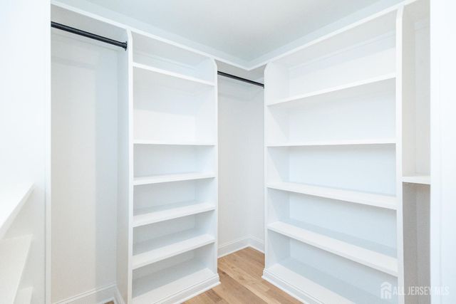 7 Altamont Road, Edison, NJ 08817