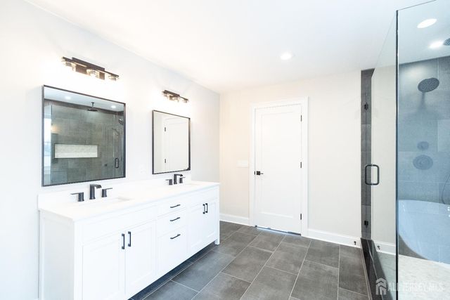 7 Altamont Road, Edison, NJ 08817