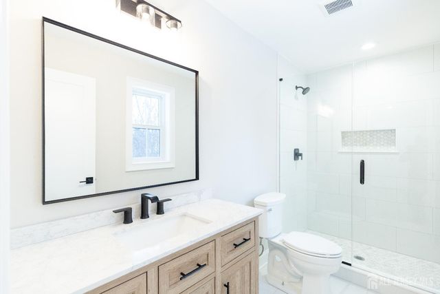 7 Altamont Road, Edison, NJ 08817