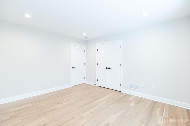 7 Altamont Road, Edison, NJ 08817