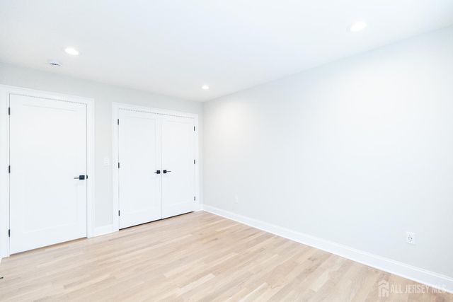 7 Altamont Road, Edison, NJ 08817