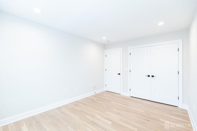 7 Altamont Road, Edison, NJ 08817