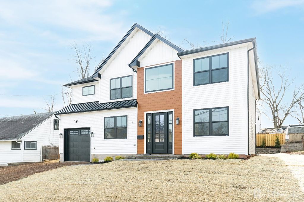 7 Altamont Road, Edison, NJ 08817