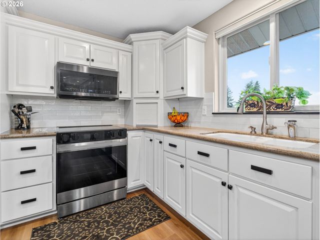 15379 Sw SUNSET Blvd, Sherwood, OR 97140