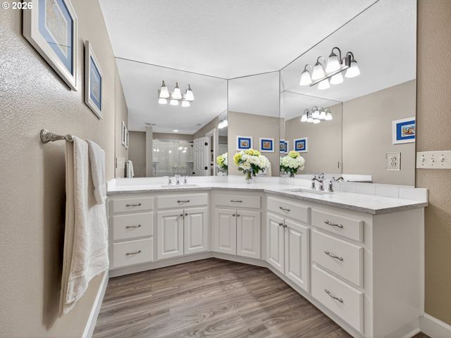 15379 Sw SUNSET Blvd, Sherwood, OR 97140