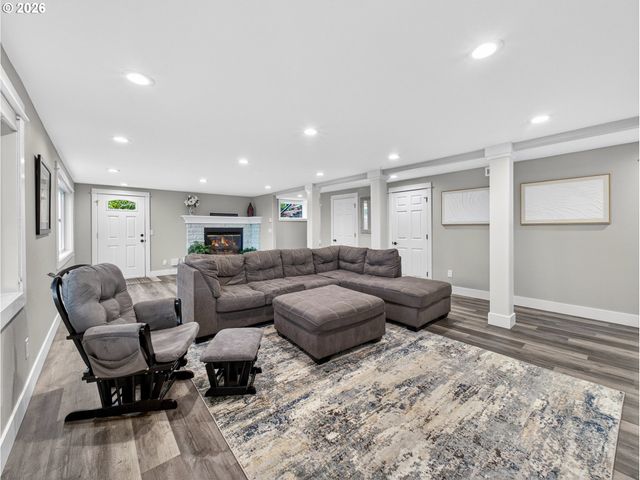 15379 Sw SUNSET Blvd, Sherwood, OR 97140