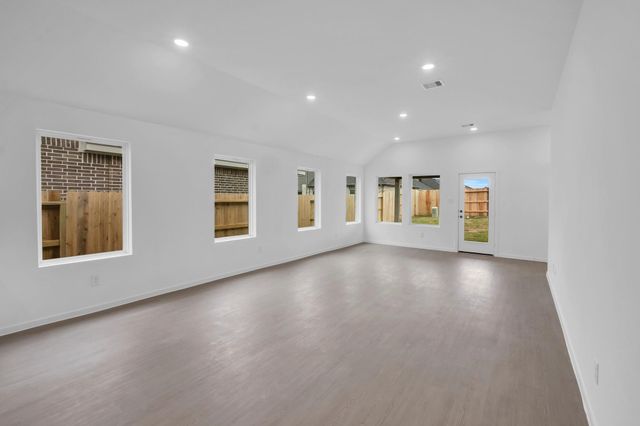 3101 Duskshine Drive, Brookshire, TX 77423