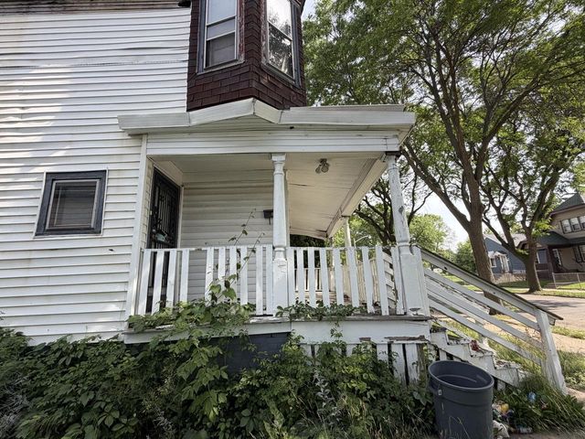 2727 N 24th PLACE, Milwaukee, WI 53206