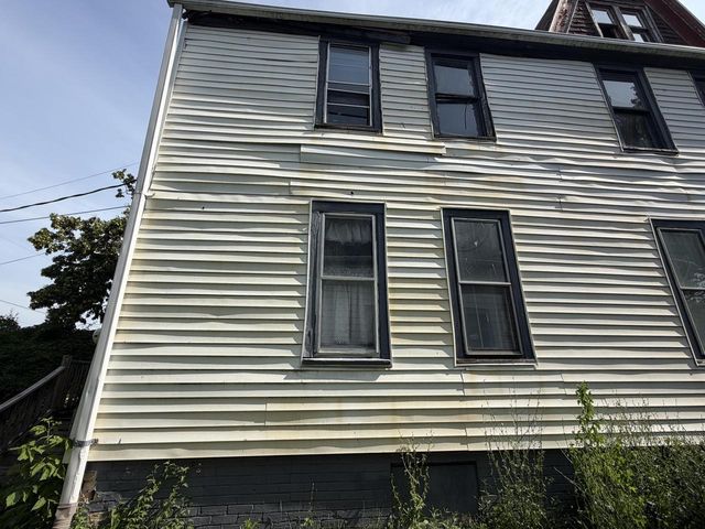 2727 N 24th PLACE, Milwaukee, WI 53206